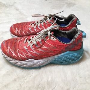 Hoka sneakers size 7
